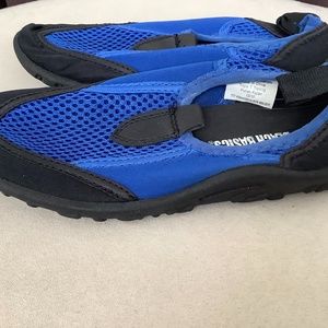 Brand new toddler size 12 water shoes surf walker